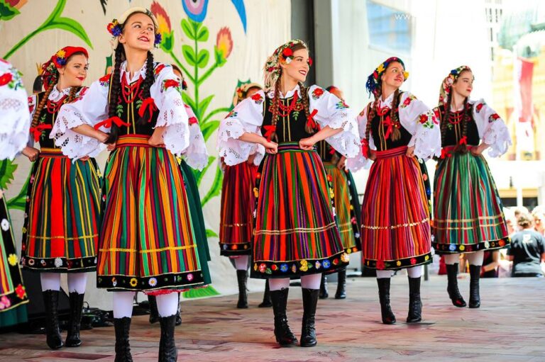 A Cultural Exploration of Traditional Polish Clothing